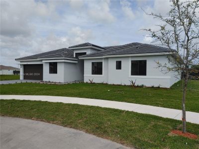 New construction Single-Family house 15561 Sw 159 Terr, Miami, FL 33187 - photo 0