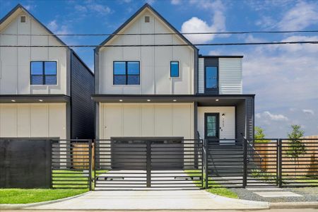 New construction Single-Family house 1423 E 36Th St, Houston, TX 77022 - image