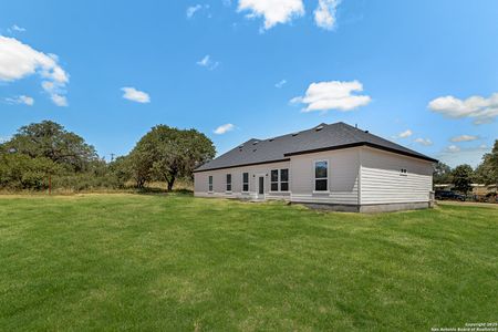 New construction Single-Family house 120 County Rd 6852, Lytle, TX 78052 - image