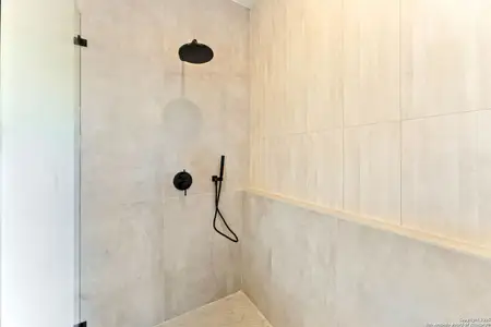 New construction Single-Family house 736 Mountain Creek Trl, Boerne, TX 78006 - image 6