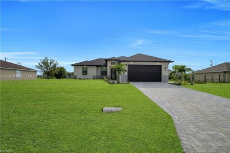 New construction Single-Family house 1909 Ne 19Th Pl, Cape Coral, FL 33909 - image