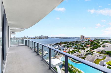 New construction Condo house 220 Lake Shore Dr, Unit 1511, West Palm Beach, FL 33403 - image