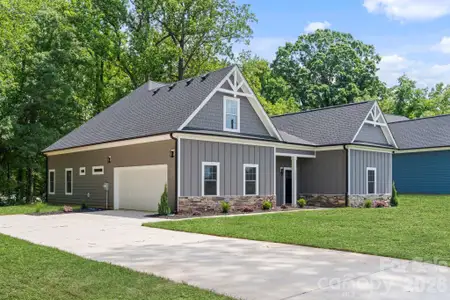 New construction Single-Family house 11932 Crabapple Ln, Huntersville, NC 28078 - image