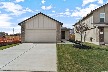 New construction Single-Family house 10723 Criterion, San Antonio, TX 78252 plan The Barton - image