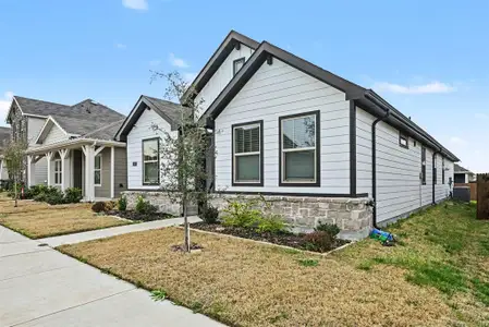 New construction Single-Family house 11037 Firebrush Ln, Fort Worth, TX 76108 plan The Coronado - image