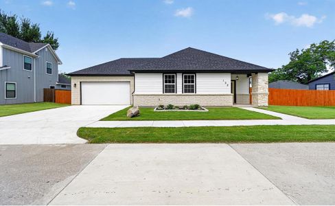 New construction Single-Family house 108 Griffin St, Waxahachie, TX 75165 - image
