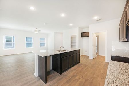 New construction Single-Family house 3904 Hometown Blvd, Heartland, TX 75126 plan Lockhart - image 11