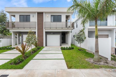 New construction Townhouse house 1209 Ne 11Th Ave, Unit B, Fort Lauderdale, FL 33304 - photo 0