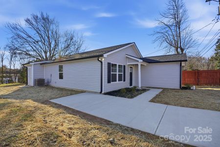 New construction Single-Family house 1013 Locke St, Salisbury, NC 28144 - image