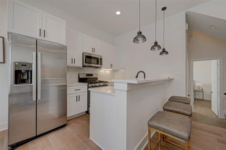 New construction Single-Family house 6032 Beall St, Houston, TX 77091 - image 8