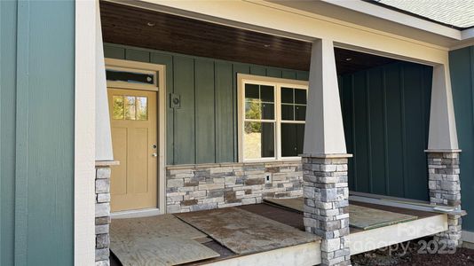 New construction Single-Family house 634 Hollybrook Dr, Flat Rock, NC 28731 - image