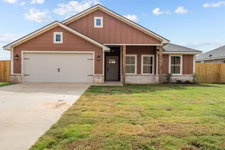 New construction Single-Family house 16609 Crossing Cir, Lindale, TX 75771 - image
