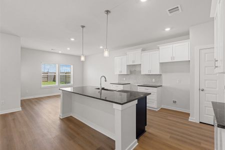 New construction Single-Family house 6919 Segunda Ln, Rosharon, TX 77583 plan Belle Vue 1900 SB - image 6