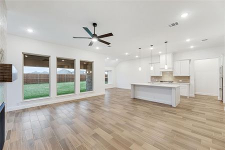 New construction Single-Family house 1240 Amberwood Ln, Red Oak, TX 75154 plan Caraway - image 19