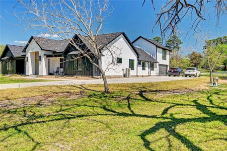 New construction Single-Family house 45 Echo Ln, Huntsville, TX 77320 - image