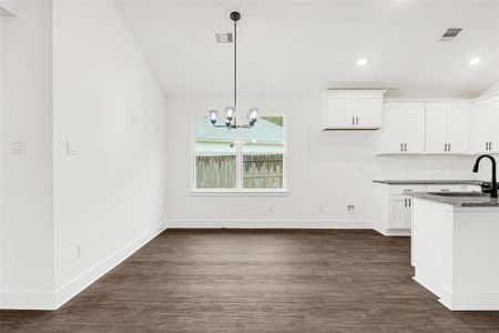 New construction Single-Family house 9352 Hard Rock Rd, Conroe, TX 77303 plan Darlington II - image 11