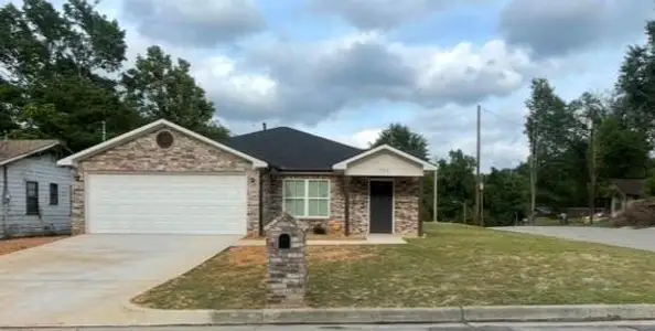 New construction Single-Family house 926 S Academy Ave, Tyler, TX 75701 - image