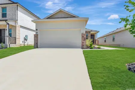 New construction Single-Family house 4247 Winston Wy, New Braunfels, TX 78130 plan Primrose - image