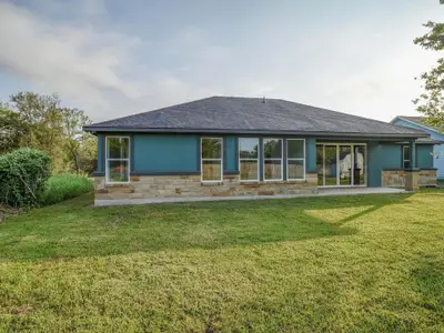 New construction Single-Family house 109 W Pauwela Ln, Bastrop, TX 78602 - image