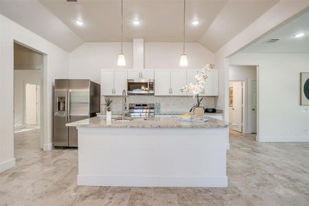 New construction Single-Family house 207 E 1St St, Weatherford, TX 76086 null- photo 7 7