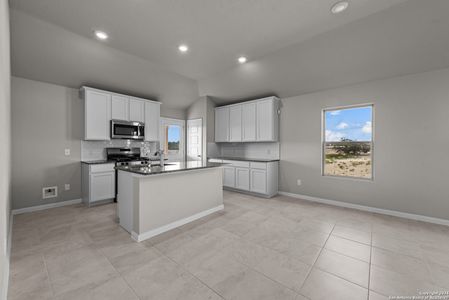 New construction Single-Family house 15472 Salmon Spg, San Antonio, TX 78245 Cameron- photo 8 8