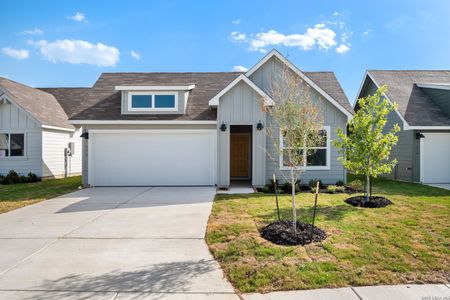 New construction Single-Family house 1658 Ruben Dr, New Braunfels, TX 78130 - image