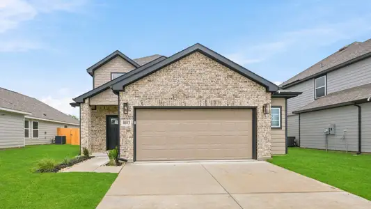 New construction Single-Family house 8013 Charlestown Ln, Everman, TX 76140 plan The Woodland - image