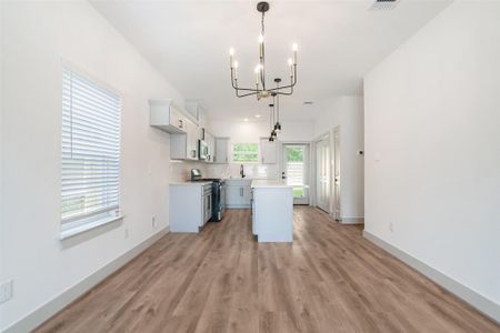 New construction Single-Family house 9913 Dipping Woods St, Houston, TX 77076 - image 14