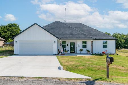 New construction Single-Family house 209 Lanai Dr, Runaway Bay, TX 76426 - image