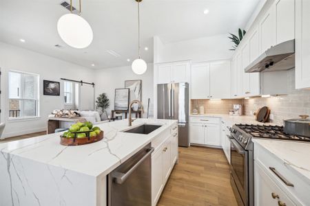 New construction Single-Family house 2216 Dennis St, Houston, TX 77004 - image 17