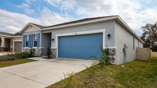 New construction Single-Family house 693 Crown Rose Dr, Eagle Lake, FL 33839 plan The Webber - image