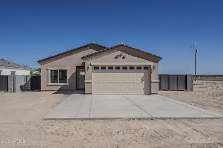 New construction Single-Family house 3010 W Colusa Dr, Eloy, AZ 85131 - image