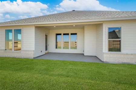 New construction Single-Family house 494 Hunters Xing, Sealy, TX 77474 - image 2