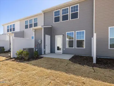 New construction Townhouse house 659 Sefton Park Dr, Zebulon, NC 27597 - image
