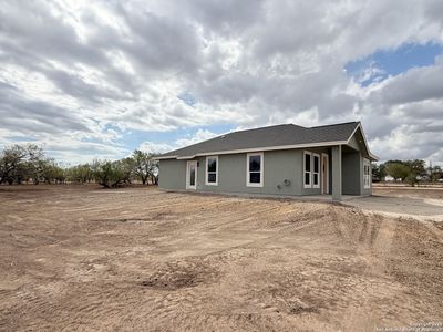 New construction Single-Family house 1416 Corgey Rd, Pleasanton, TX 78064 - image