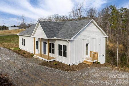 New construction Single-Family house 93 Locust Grove Rd, Weaverville, NC 28787 - image
