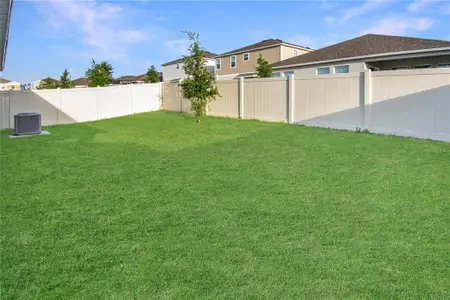 New construction Single-Family house 2279 Canyon Oak Dr, Davenport, FL 33837 plan Valeria - image 3