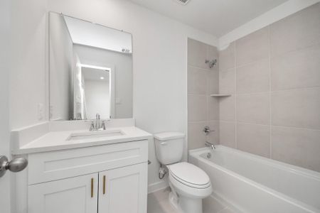 New construction Single-Family house 2415 Outpost Canyon Dr, Arcola, TX 77583 - image 8