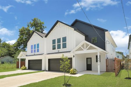 New construction Single-Family house 7413 Charlie St, Houston, TX 77088 - image