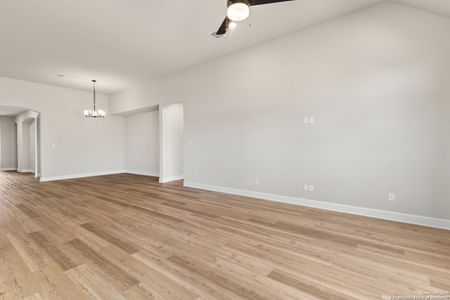 New construction Single-Family house 137 Gallant Fox Dr, Castroville, TX 78009 plan Plan 2435 - image 19