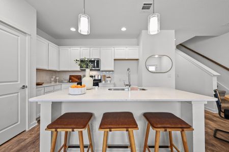 New construction Single-Family house 521 Burlington Dr, Unit B, Buda, TX 78610 - image 15