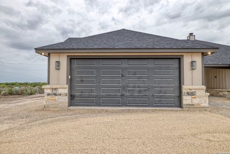 New construction Single-Family house 22 Greystone Hills Cir, Uvalde, TX 78801 - image
