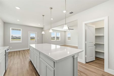 New construction Single-Family house 219 Orchard Laurel Dr, Alvin, TX 77511 plan Walker - image 13