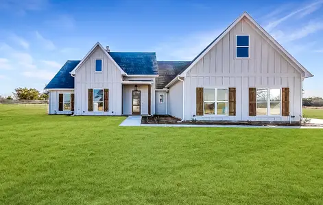 New construction Single-Family house 200 Sarra Ln, Poolville, TX 76487 plan Augusta Court - image 1