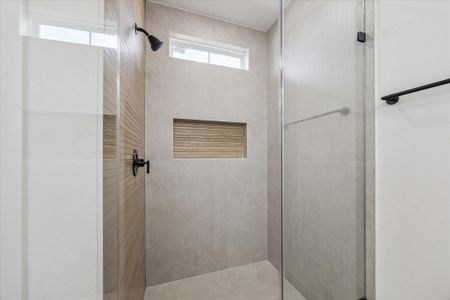 New construction Single-Family house 752 Curtin St, Houston, TX 77018 - image 19