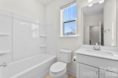 New construction Townhouse house 604 District Ct, Fort Mill, SC 29708 - image 15