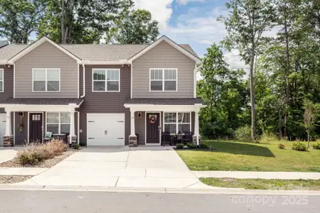 New construction Townhouse house 40 Malcolm Ct, Candler, NC 28715 - image