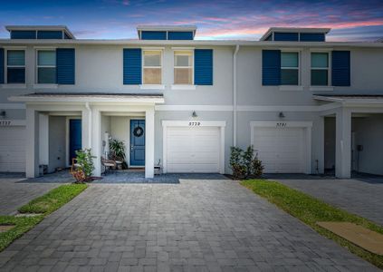 New construction Townhouse house 5739 Se Edgewater Cir, Stuart, FL 34997 - image