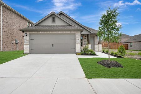 New construction Single-Family house 746 Gentle Bird Dr, Lavon, TX 75166 plan Magnolia - 30' Smart Series - image