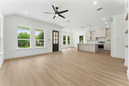 New construction Single-Family house 2915 Nw Loraine St, Fort Worth, TX 76106 null- photo 6 6